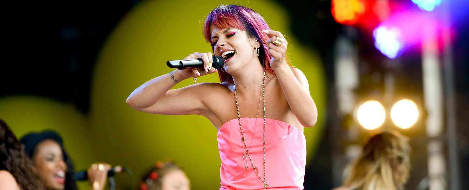 Lily Allen – As Long As I Got You