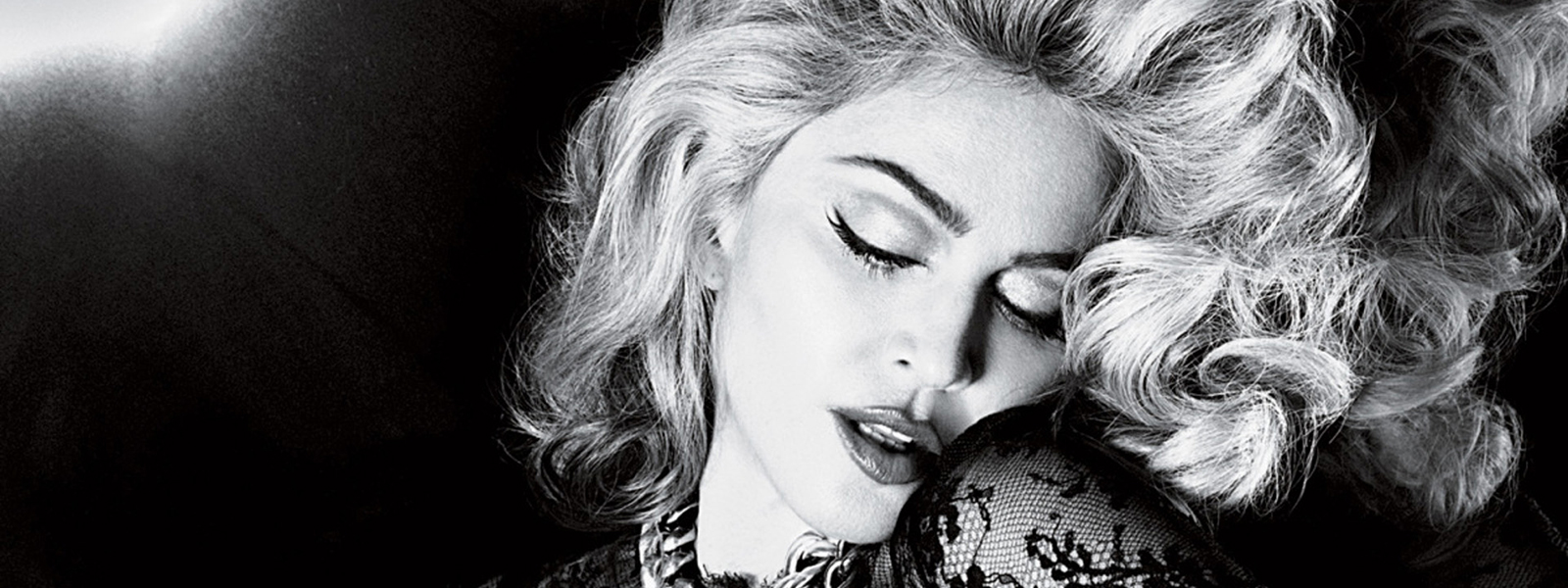 Madonna – Living For Love