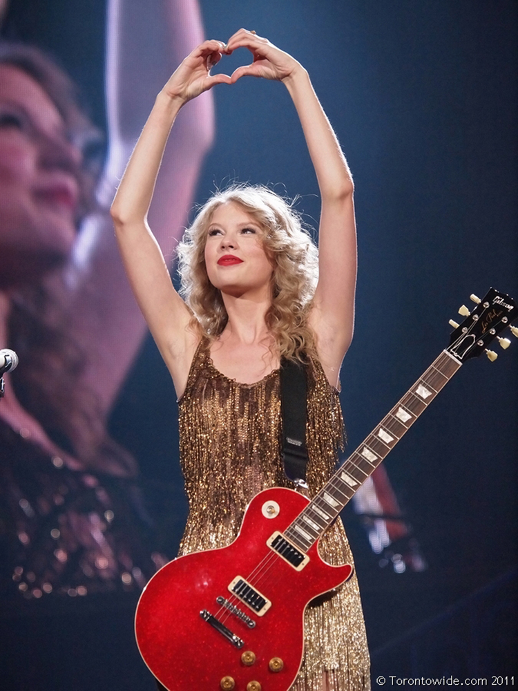 taylor swift fearless performance